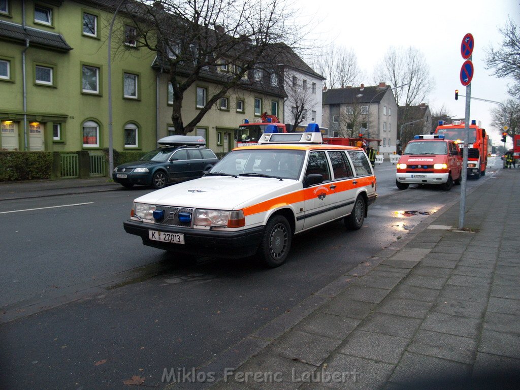 Brand Koeln Dellbrueck Bergisch Gladbacherstr   P420.JPG